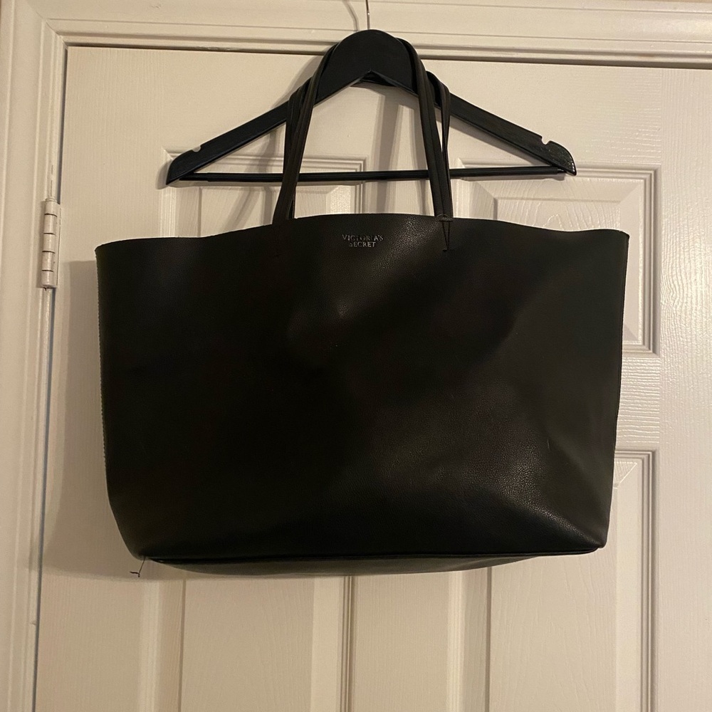 Victoria’s Secret. Black Tote Bag. Large. 22X13. NWOT. 2 Handles. Open.